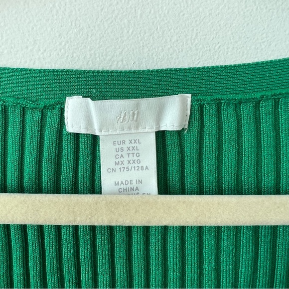 BUTTON UP SWEATER - Picture 4 of 5